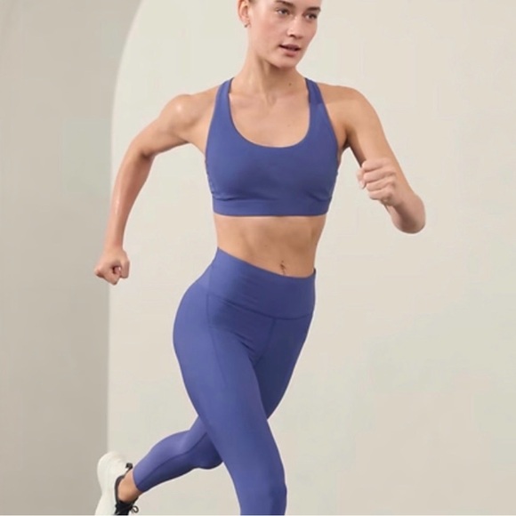 Athleta Ultimate Sports Bra L - Picture 2 of 5